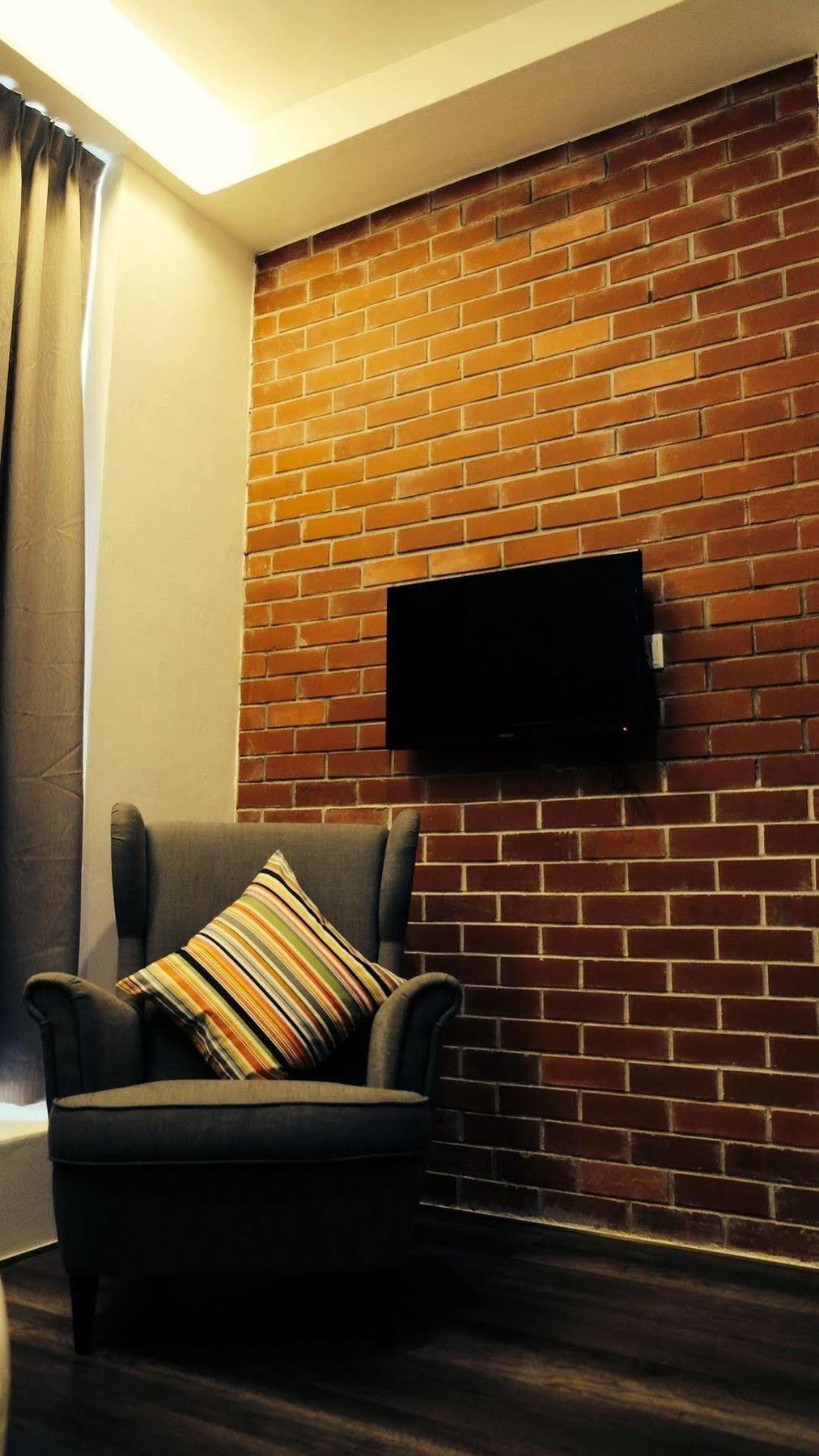 Roomies Suites Batu Feringgi Exterior foto